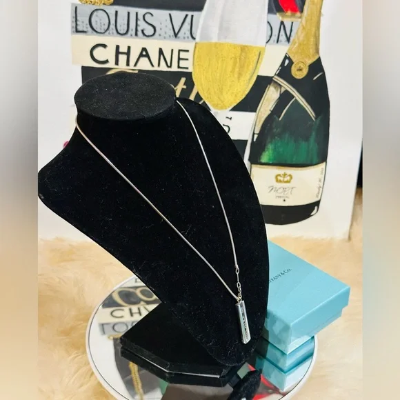 🔥 Tiffany & Co. Necklace 925 Sterling Silver w/ Box Size 18” - Picture 4 of 10